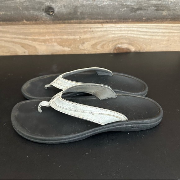 OluKai Ohana Women’s Flip Flops Sandals White Beach Weekend Relax Size 9 Thongs - Picture 3 of 13